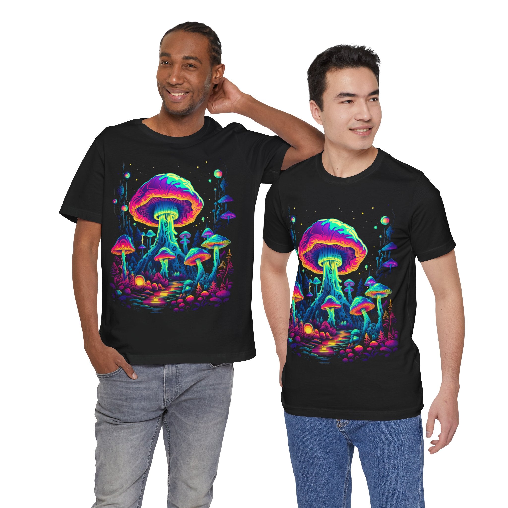 Tシャツ・カットソー [cosmoss] MUSHROOM GRAPHIC T-SHIRT Trippy Mushroom Forest T-Shirt – Space Boss